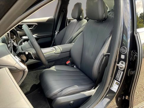 Certified 2025 Mercedes-Benz E 350 4MATIC Sedan w/ MBUS Superscreen Package image 23
