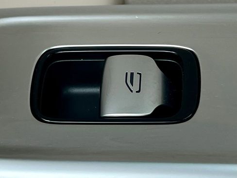 Certified 2023 Mercedes-Benz C 300 4MATIC Sedan image 23