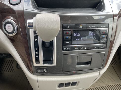 Used 2013 Nissan Quest SV FWD image 20
