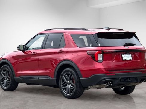 Used 2025 Ford Explorer ST w/ Sun And Sound Package AWD/4WD image 3