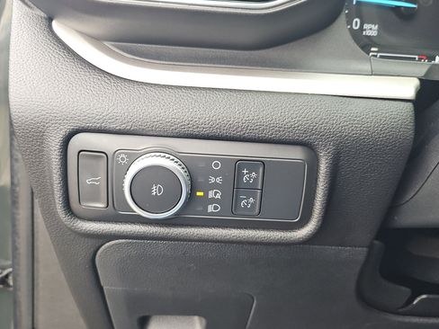 Used 2022 Ford Explorer XLT w/ Equipment Group 202A image 18