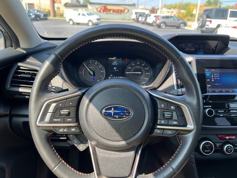 Used 2020 Subaru Crosstrek 2.0i Premium w/ Moonroof Package 2 image 32