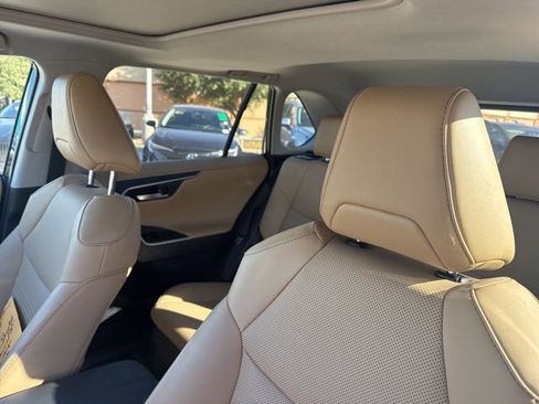 Used 2024 Toyota RAV4 Limited image 12