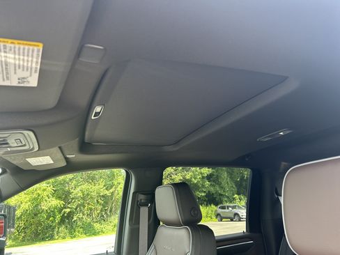 New 2026 GMC Sierra 3500 Denali w/ Denali Reserve Package AWD/4WD image 28