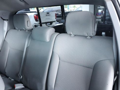 Used 2015 Toyota Tacoma PreRunner w/ TRD Off-Road Package RWD image 31