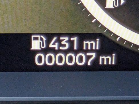 New 2025 Mitsubishi Outlander SE image 32