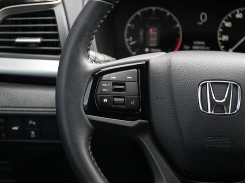 Used 2025 Honda Odyssey Touring image 23