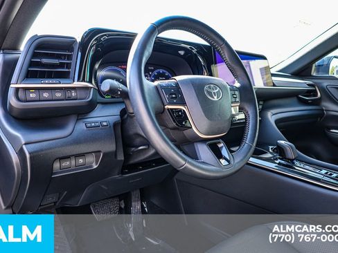 Used 2025 Toyota Crown Signia image 29