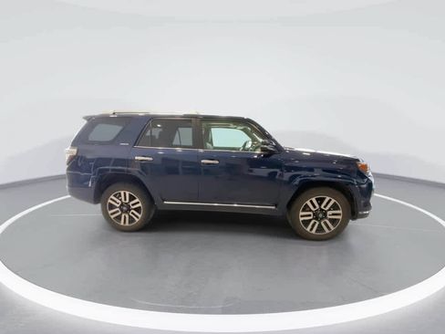 Used 2017 Toyota 4Runner Limited AWD/4WD image 9