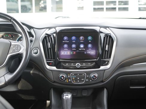 Used 2020 Chevrolet Traverse LT w/ LT Premium Package image 21