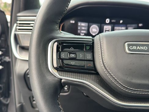 Used 2023 Jeep Grand Wagoneer Series II image 18