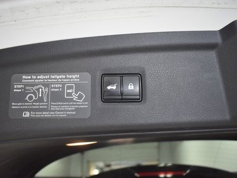 Used 2023 INFINITI QX50 Sport image 35