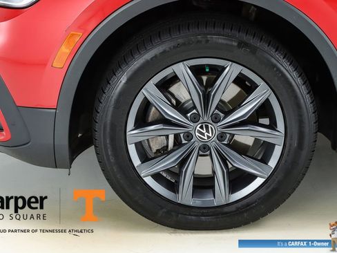 Used 2022 Volkswagen Tiguan SE image 44