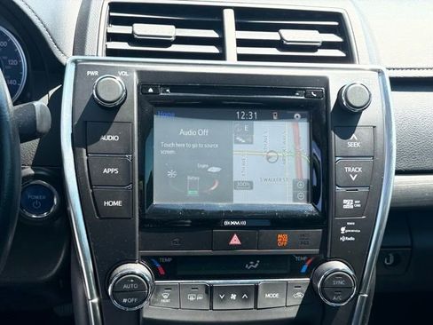 Used 2016 Toyota Camry XLE w/ Moonroof Package FWD image 15