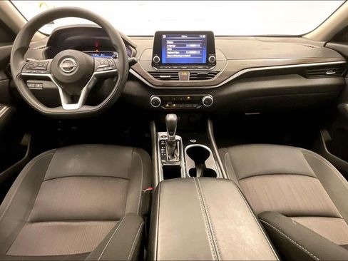 Certified 2024 Nissan Altima 2.5 SV image 11