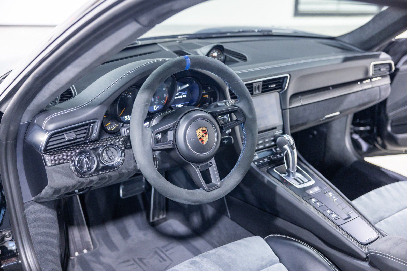 Used 2019 Porsche 911 GT3 RS RWD image 37