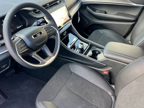 New 2026 Jeep Grand Cherokee L 4WD image 10