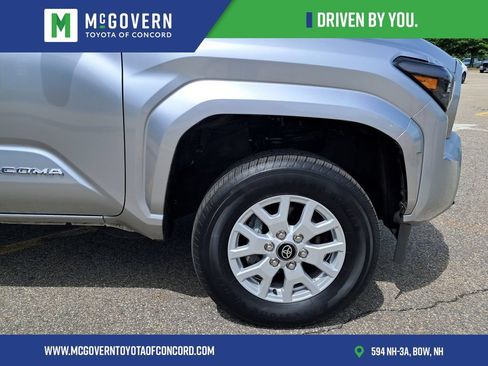 Used 2025 Toyota Tacoma SR5 AWD/4WD image 8