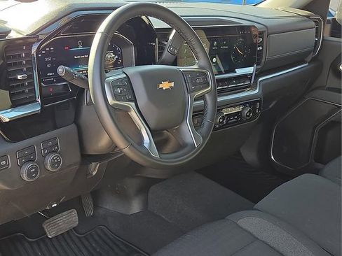 Used 2025 Chevrolet Silverado 1500 LT image 20