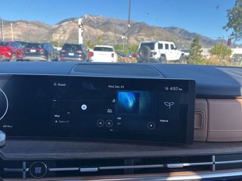 Used 2025 Hyundai Santa Fe Limited image 20