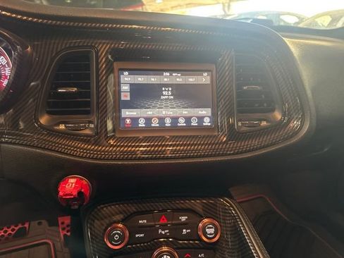 Used 2022 Dodge Challenger R/T RWD image 8