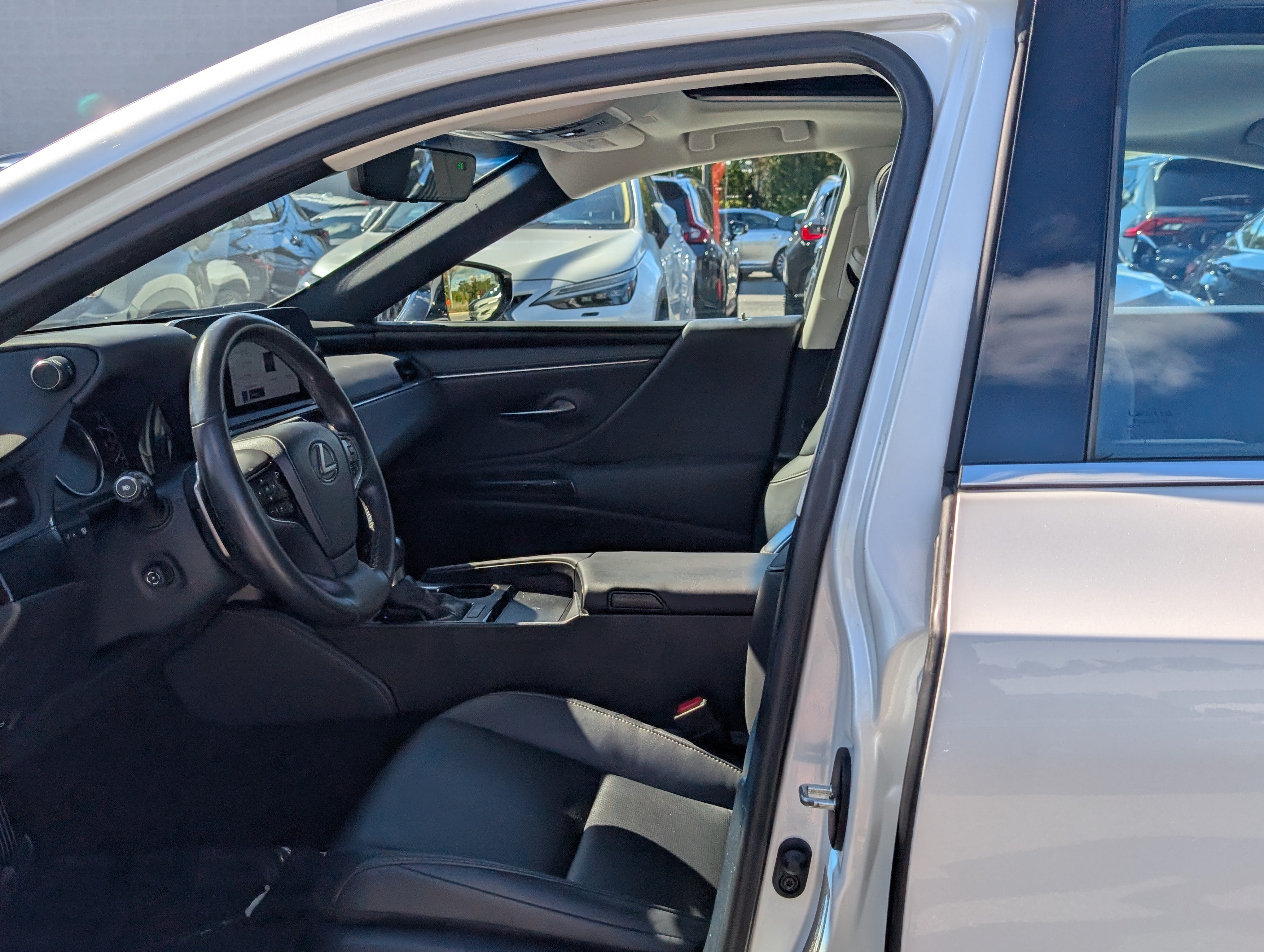Used 2023 Lexus ES 350 w/ Premium Package FWD image 16