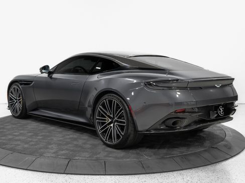 Used 2024 Aston Martin DB12 Coupe RWD image 4