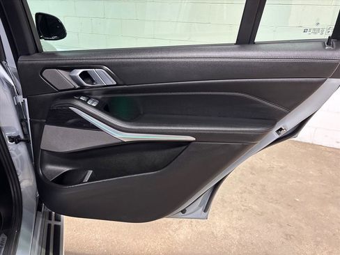 Used 2023 BMW X7 xDrive40i w/ Executive Package image 41