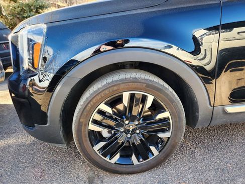 Used 2024 Kia Telluride SX w/ Towing Package image 14
