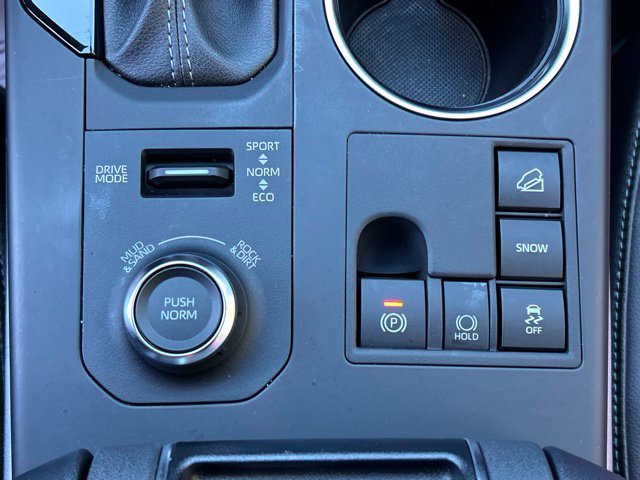 Used 2024 Toyota Highlander XSE AWD/4WD image 58