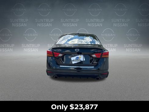 Certified 2023 Nissan Altima 2.5 SR w/ SR Premium Package AWD/4WD image 4