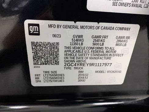 Used 2024 Chevrolet Silverado 2500 High Country w/ Technology Package AWD/4WD image 16