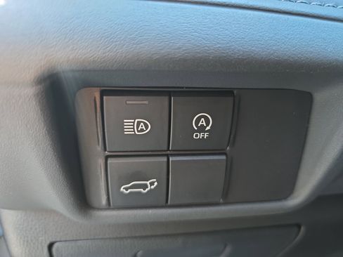 Used 2024 Toyota Highlander XLE image 27