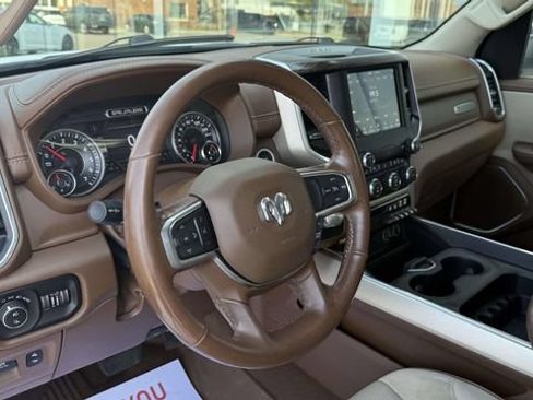Used 2019 RAM 1500 Laramie AWD/4WD image 16