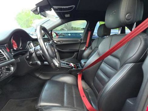 Used 2020 Porsche Macan GTS AWD/4WD image 5