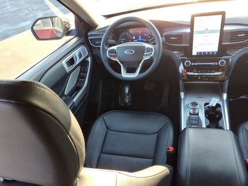 Used 2023 Ford Explorer Limited w/ Limited Technology Package image 10