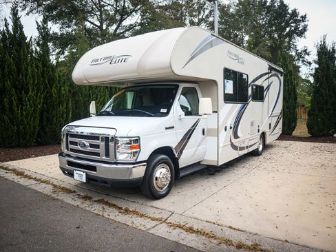Used 2018 Ford E-350 and Econoline 350 Super Duty w/ Motorhome Prep Package image 6