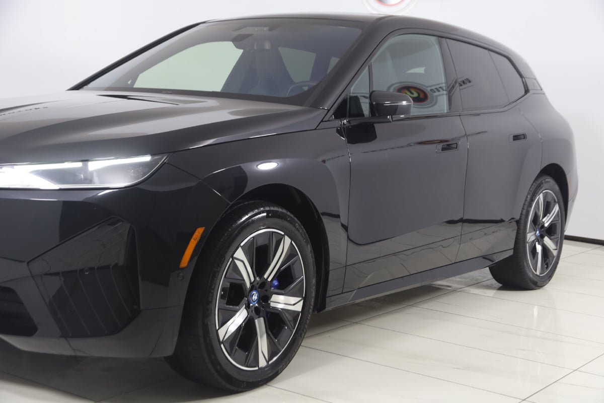 Used 2024 BMW iX xDrive50 w/ Sport Package AWD/4WD image 48