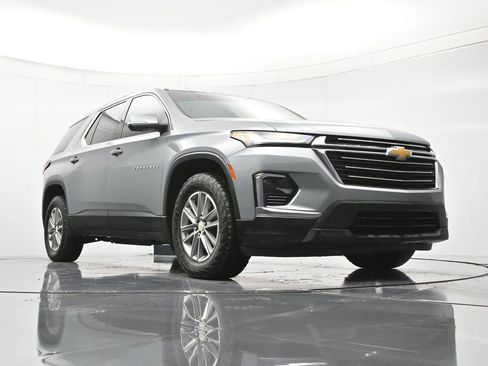Used 2023 Chevrolet Traverse LT FWD image 38