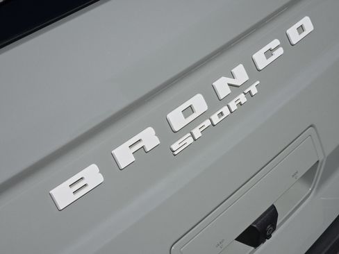 Used 2021 Ford Bronco Sport Outer Banks image 10