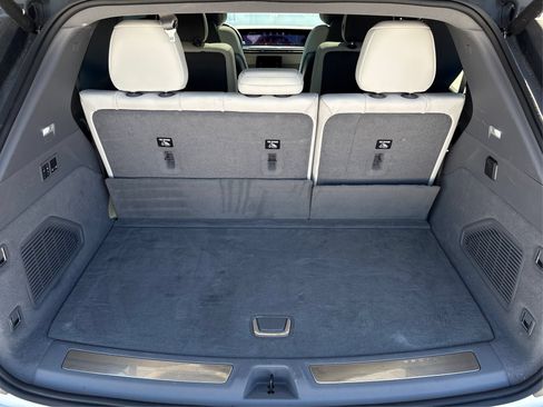 Used 2025 Cadillac Escalade IQ Luxury 1 AWD/4WD image 13