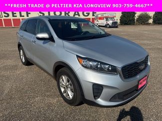 Used 2019 Kia Sorento LX image 1