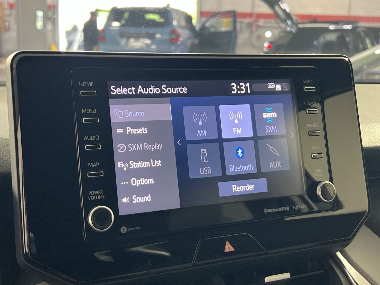 Used 2021 Toyota Venza LE w/ Carpet Mat Package (TMS) AWD/4WD image 18