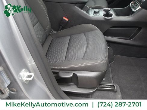Used 2023 GMC Terrain SLE w/ Driver Convenience Package AWD/4WD image 10