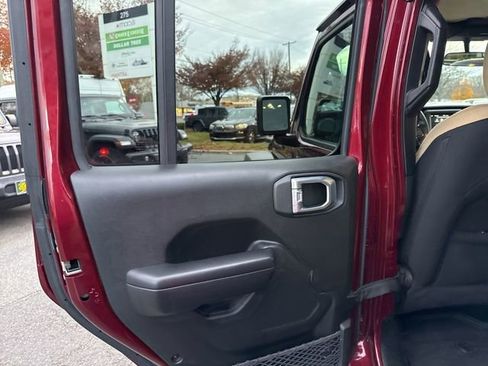 Used 2021 Jeep Wrangler Unlimited Sport image 30