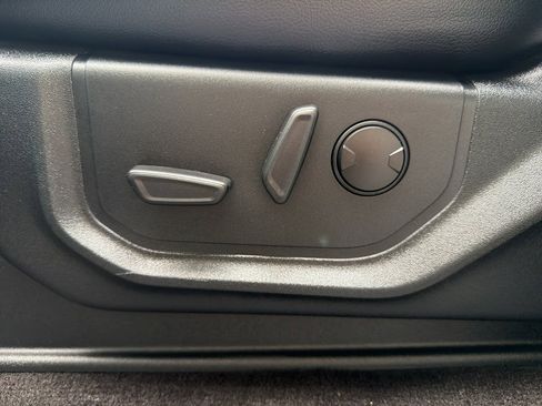 Used 2020 Ford F150 Lariat w/ Equipment Group 502A Luxury image 23