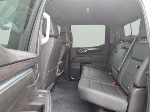 Used 2025 Chevrolet Silverado 1500 LTZ AWD/4WD image 13