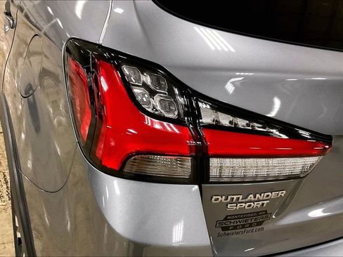 Used 2025 Mitsubishi Outlander Sport SE image 27