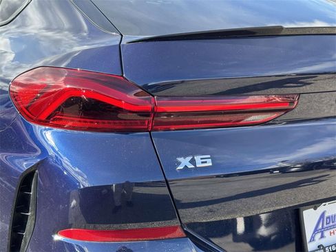 Used 2025 BMW X6 M60i image 10