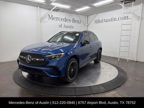 Used 2023 Mercedes-Benz GLC 300 4MATIC image 3